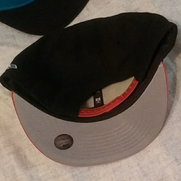Snap back - Picture 3 of 4